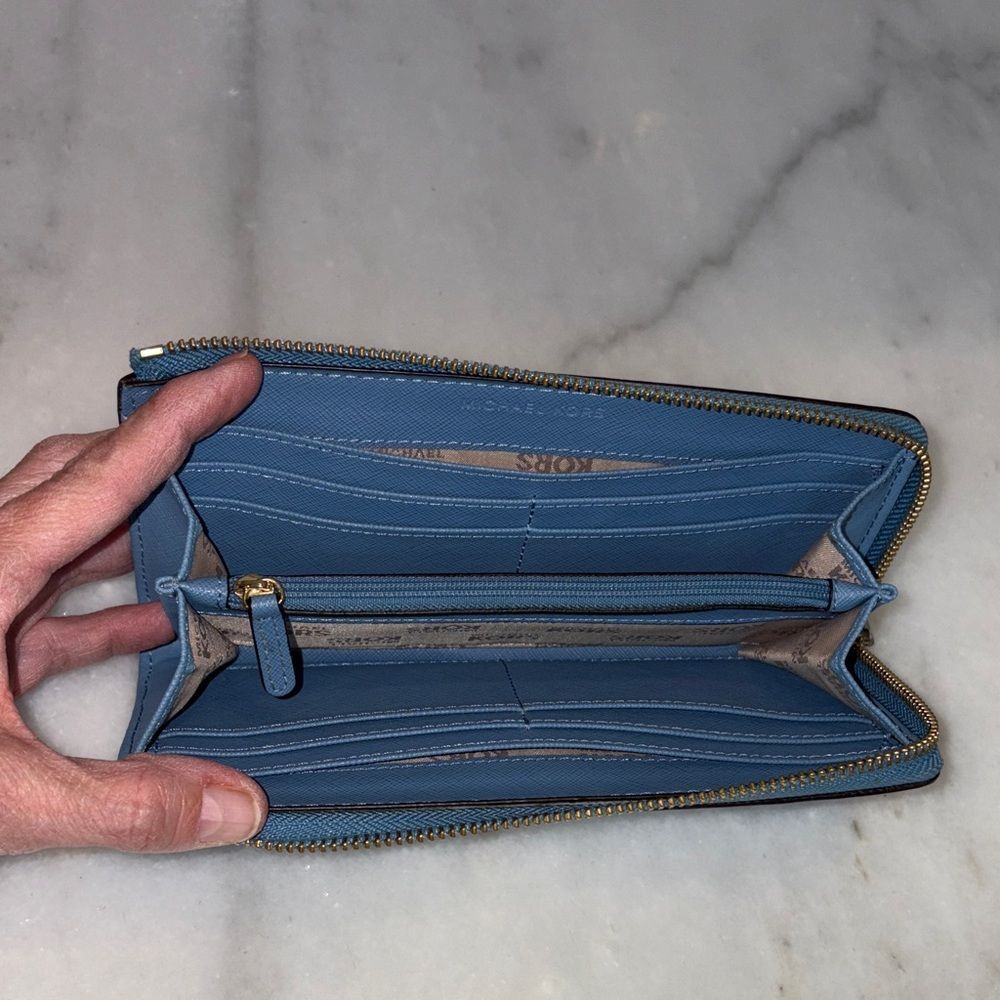 Michael Kors Wallet Blue Jet Set Travel Large Saffiano Leather Fill Quarter-Zip - Picture 13 of 16